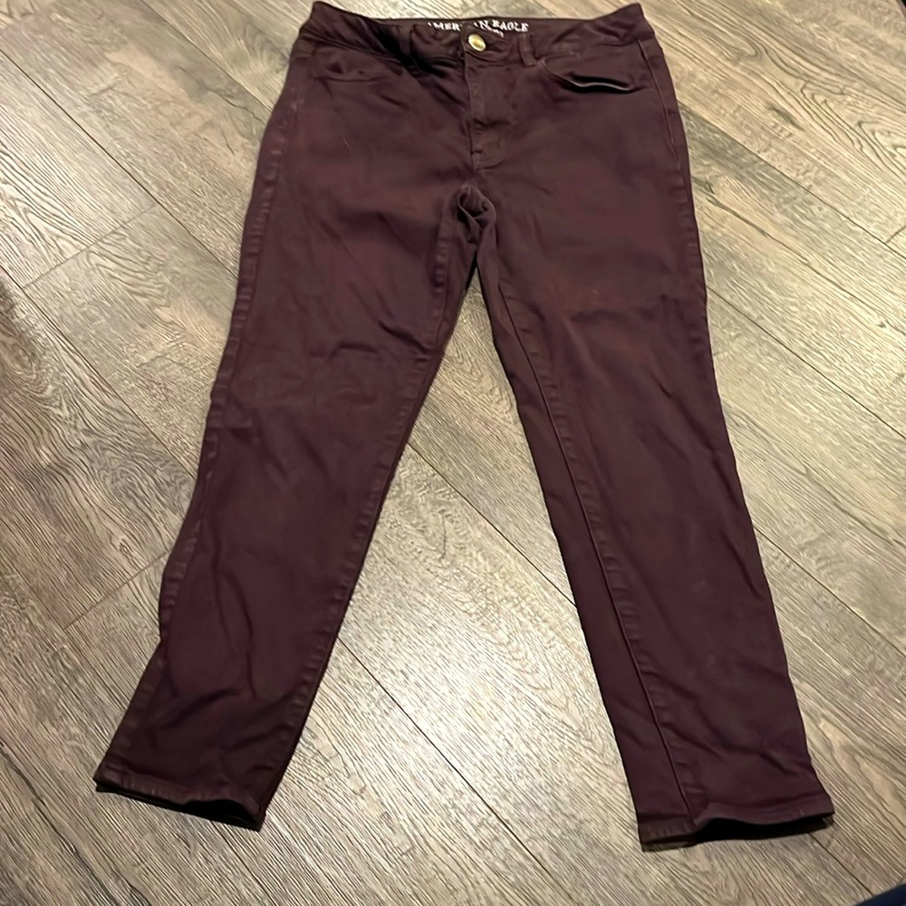 American Eagle. Purple Jeggings. Womens Size 8 Long. High Rise stretch Jegging.